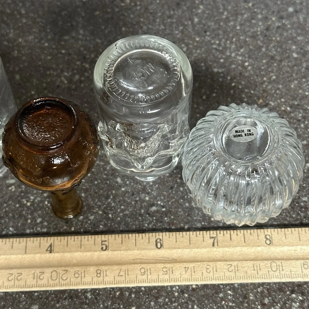 Mini Apothecary Bottle Set – Skull Vodka, Amber Glass, Ribbed & Swirl Bud Vases‎